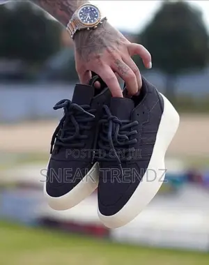 Adidas Fog Sneaker