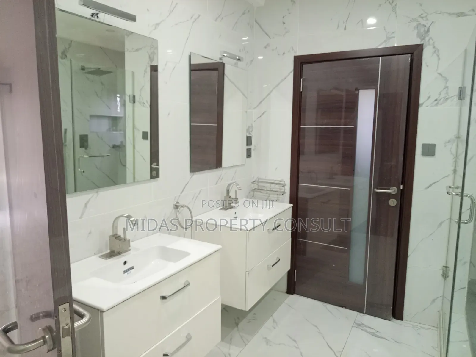 6bdrm House in Appolonia, Oyibi for sale