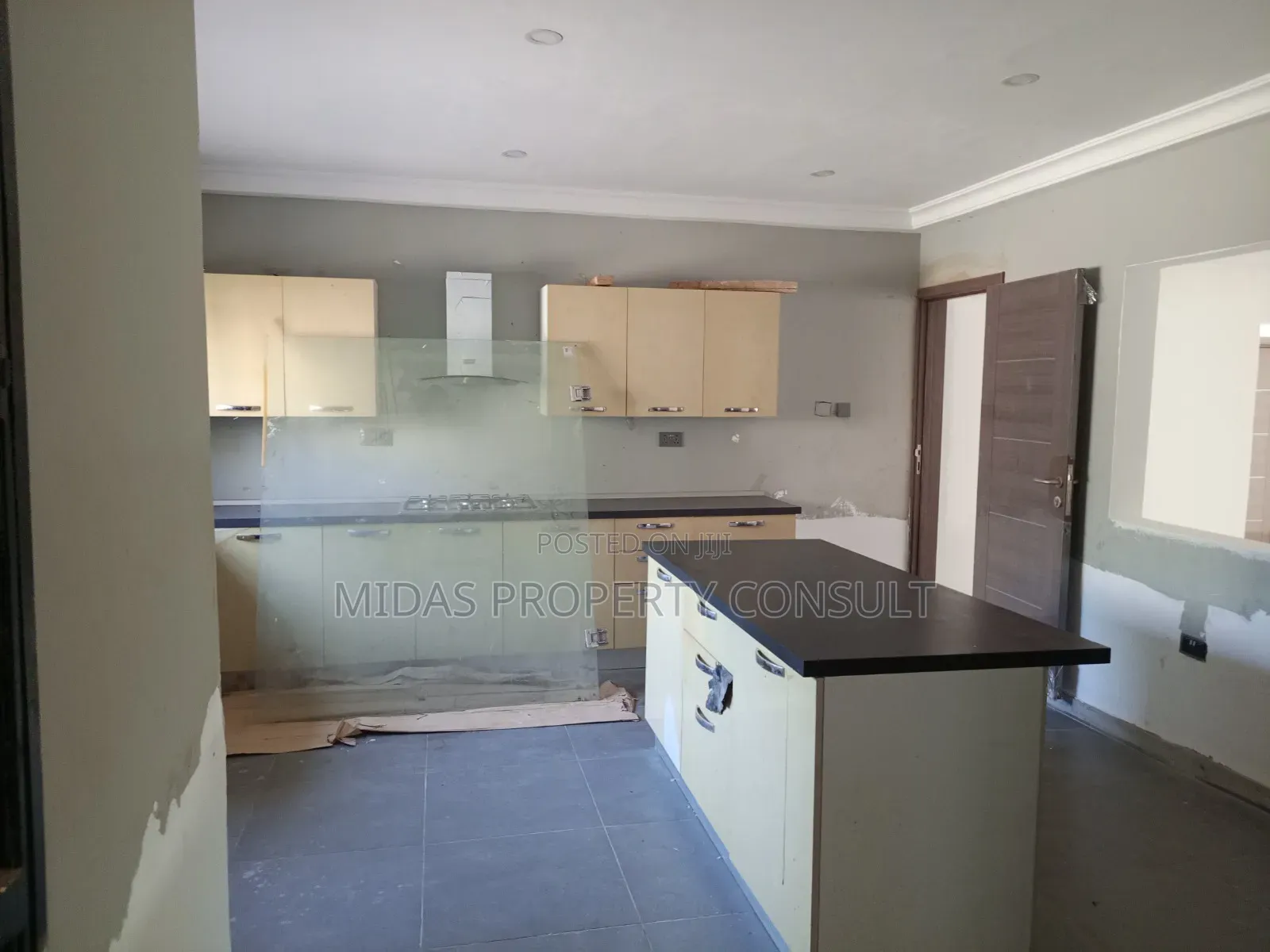 6bdrm House in Appolonia, Oyibi for sale