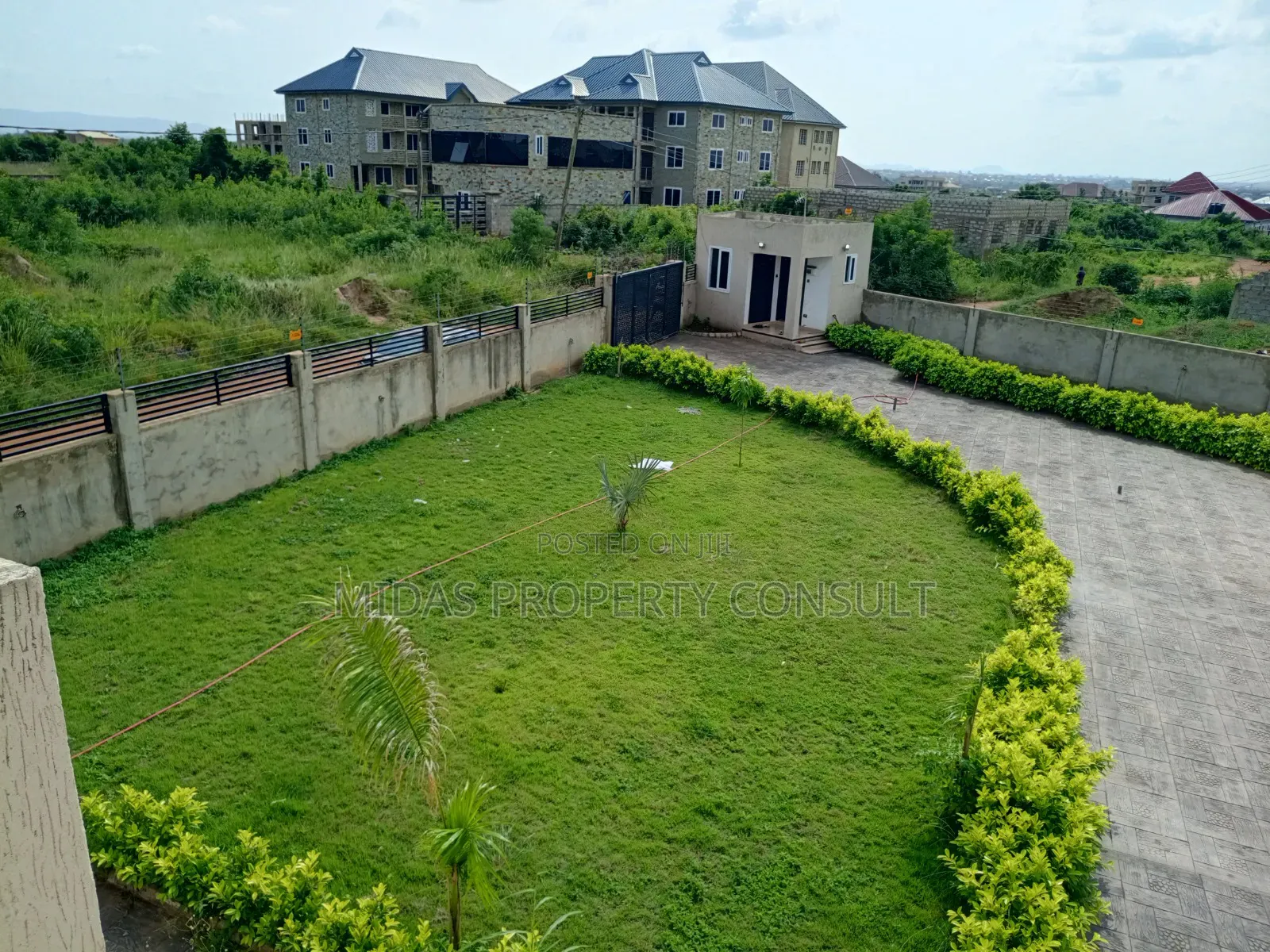 6bdrm House in Appolonia, Oyibi for sale