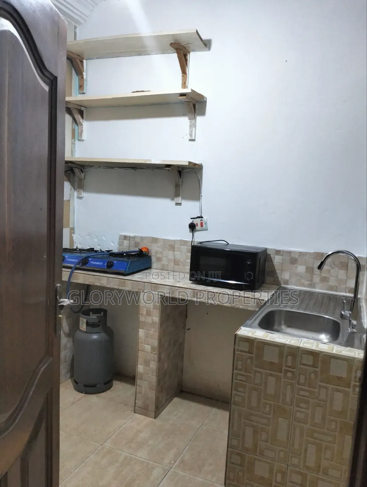 Brilliant Furnished Single Room at Spintex, 18 Road