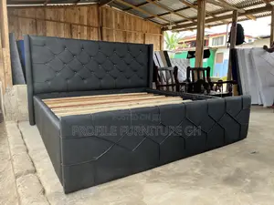 Black Queen Size Bedframe 72x75// Luxurious And Durable