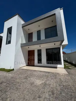4bdrm House in Charclem Ventures, Ashomang Estate for sale