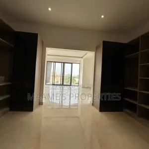 5bdrm Duplex in East Legon for sale