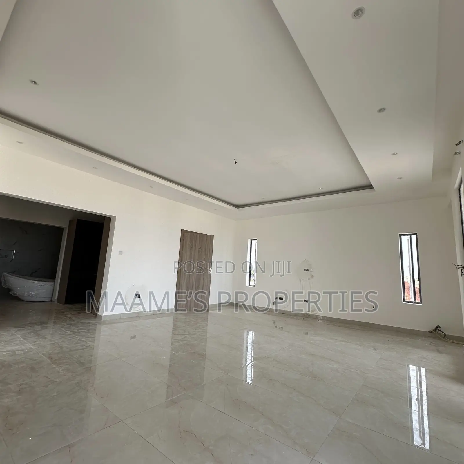 5bdrm Duplex in East Legon for sale