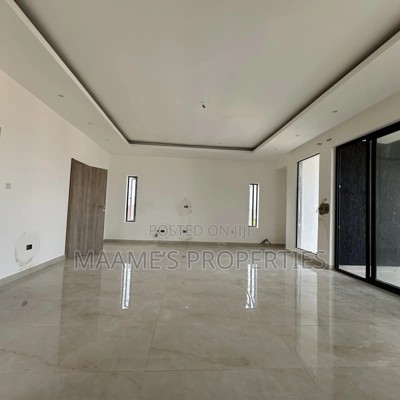 5bdrm Duplex in East Legon for sale