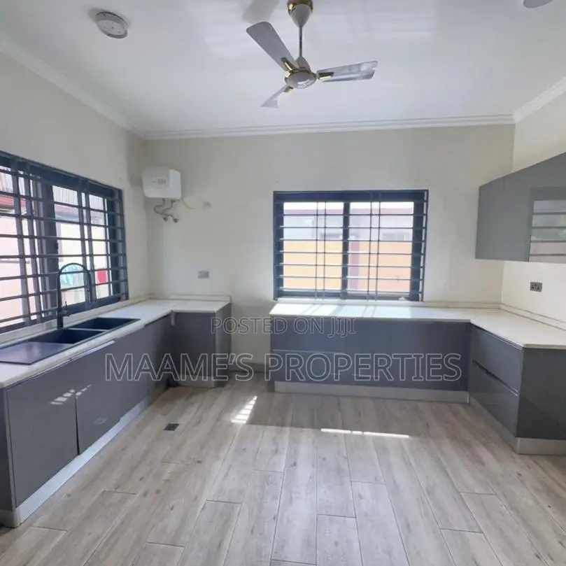4bdrm Duplex in East Legon for rent