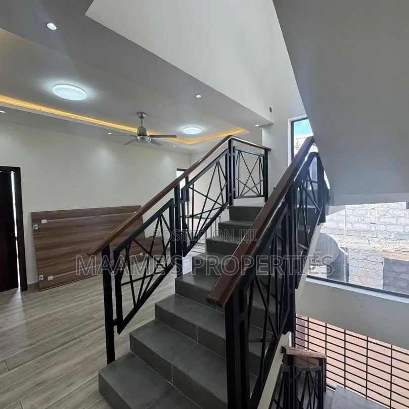 4bdrm Duplex in East Legon for rent