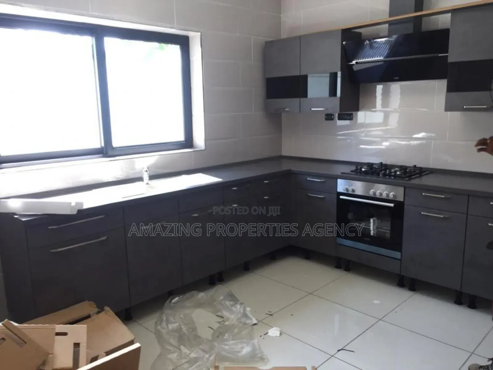 7bdrm House in East Legon for sale