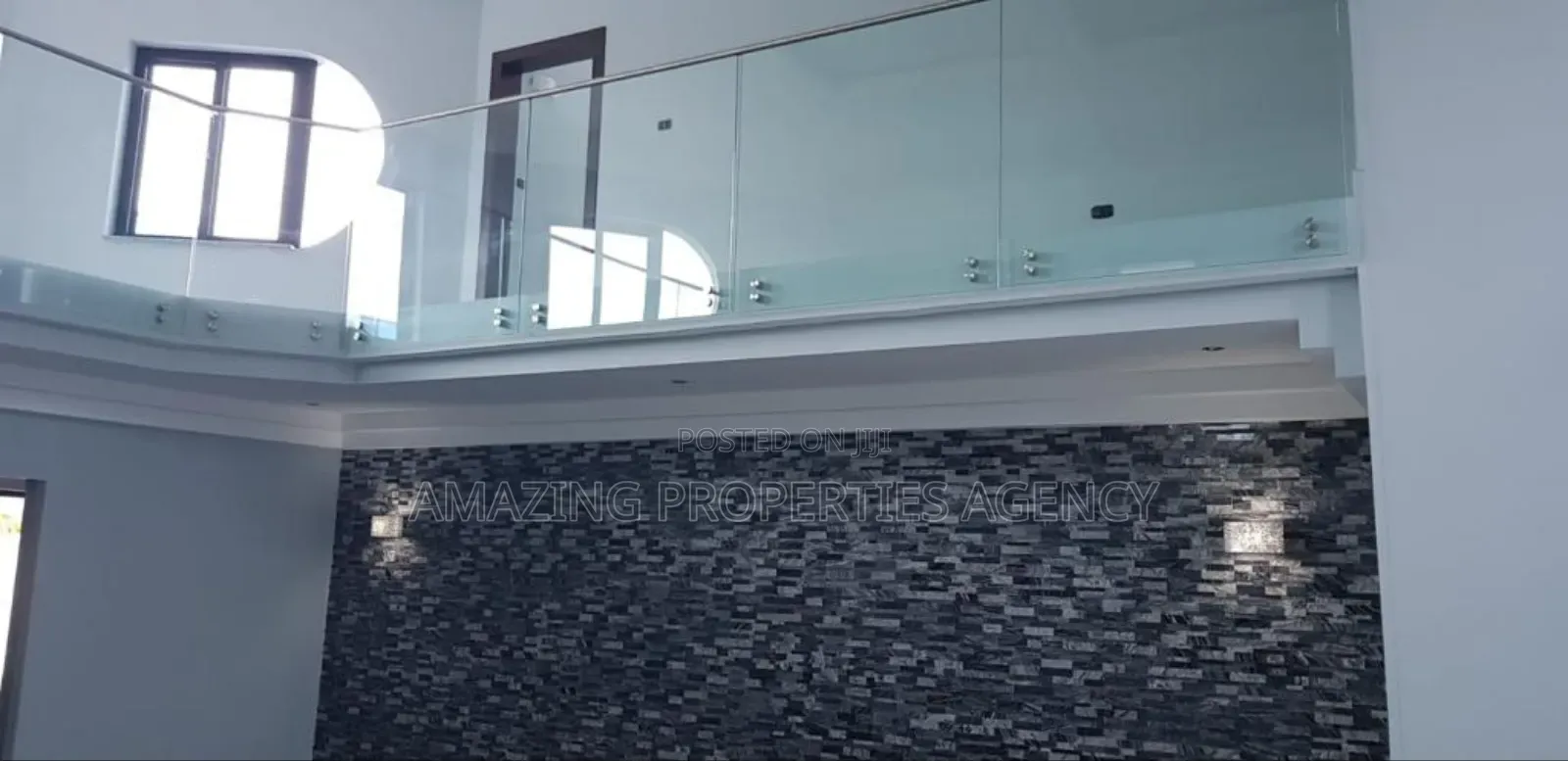 7bdrm House in East Legon for sale