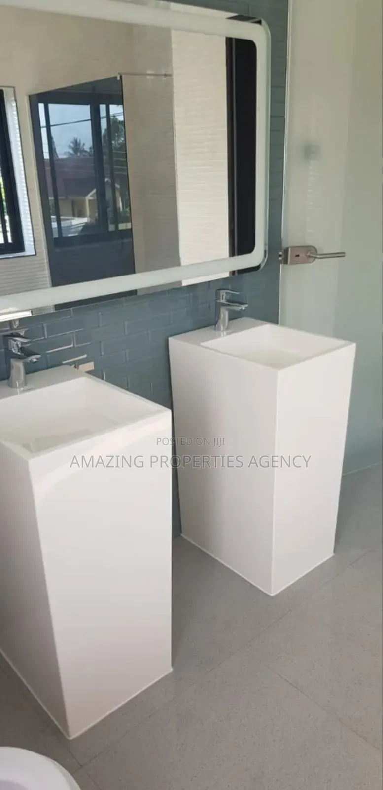 7bdrm House in East Legon for sale
