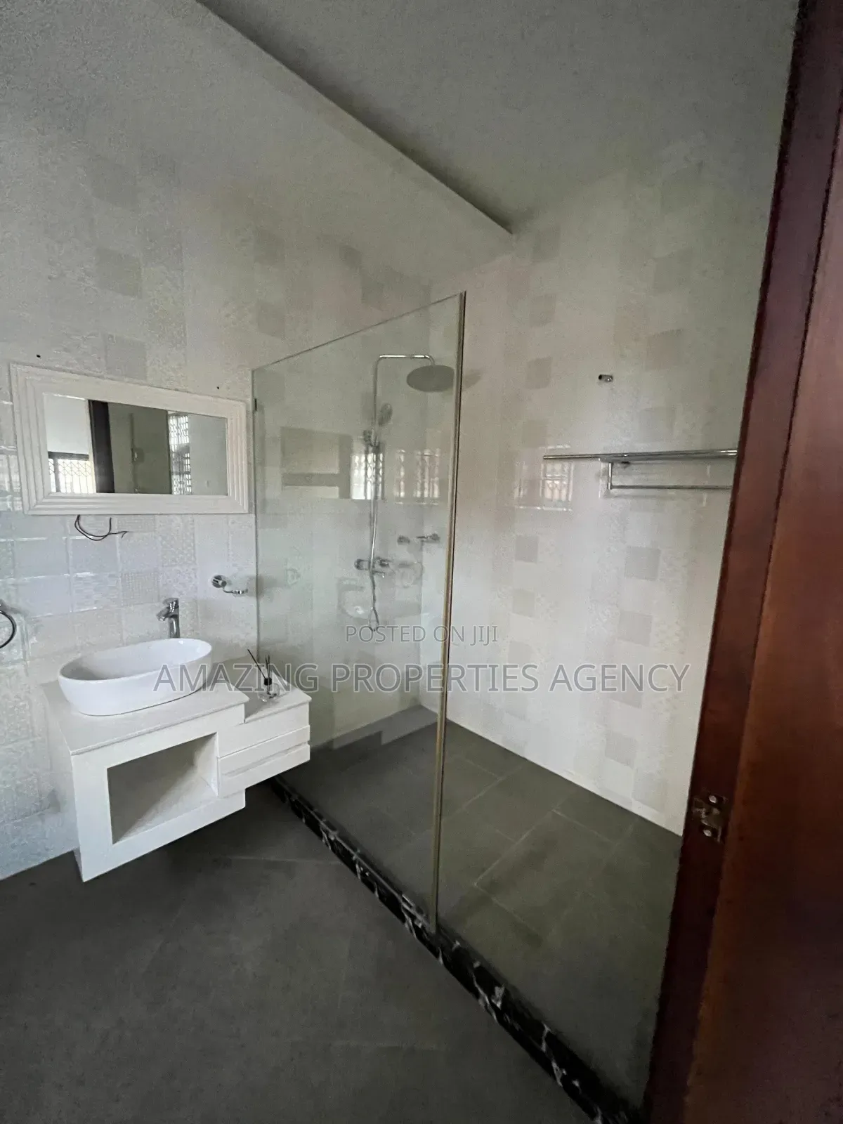 4bdrm House in East Legon for rent