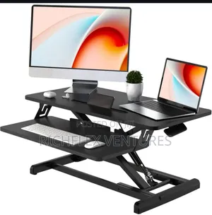 Adjustable Sit and Stand Workstation/Desk