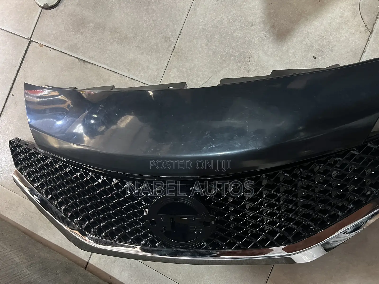 Versa Note 15 Top and Down Grille