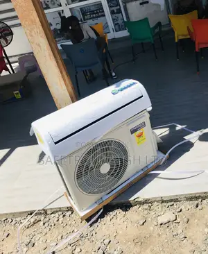 Accurate Split Inverter 1.5 Horsepower Nasco White Ac