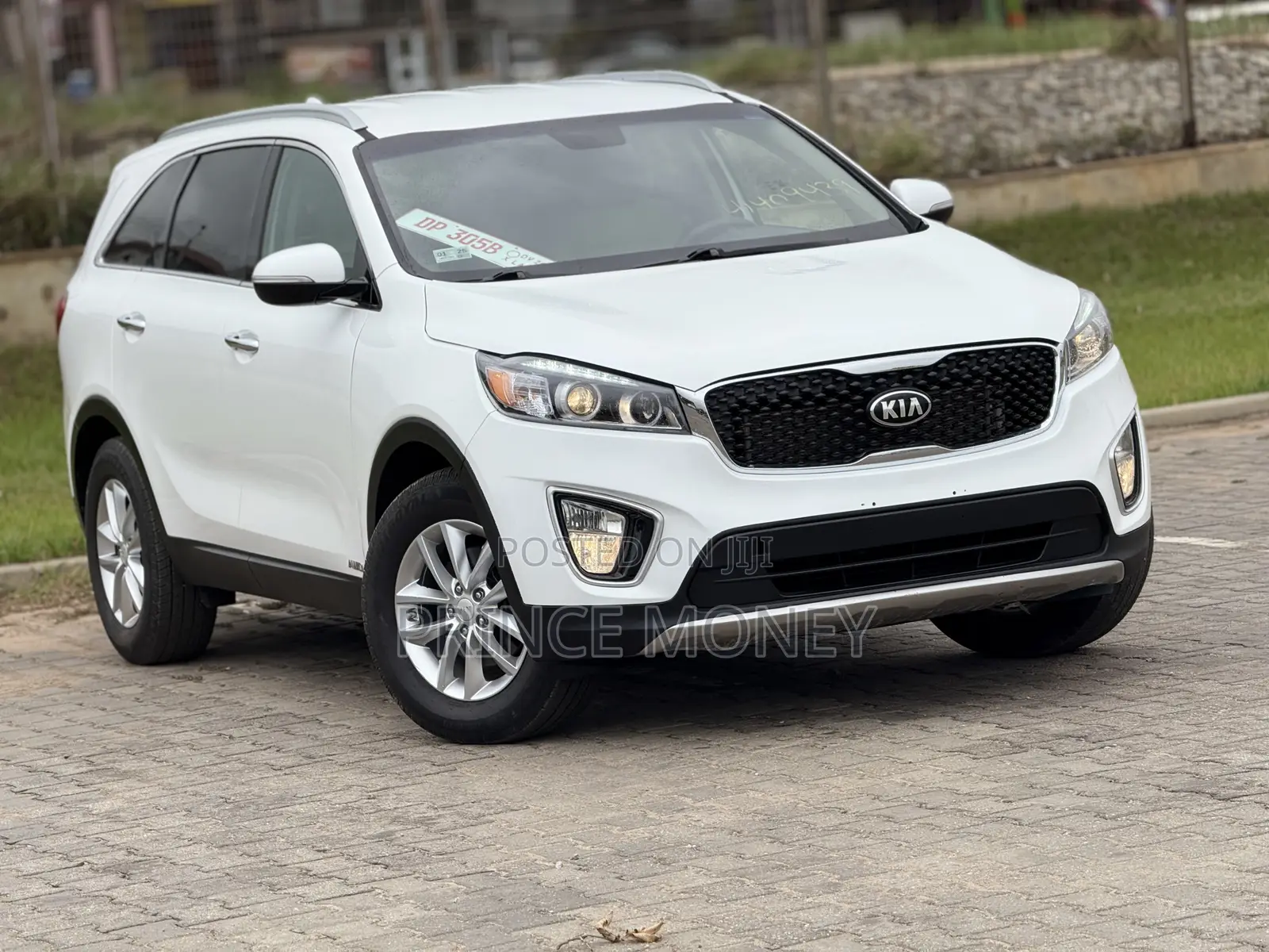 Kia Sorento 4dr SUV 2016 White