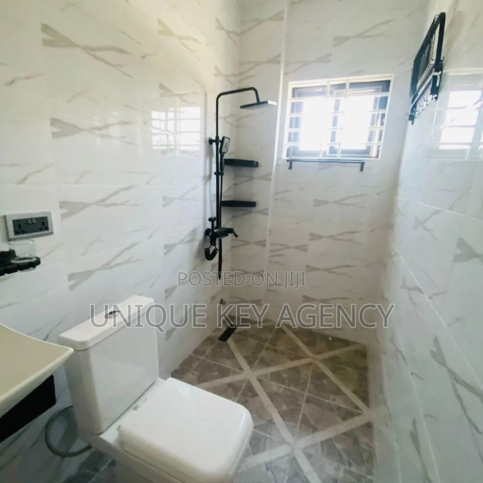 3bdrm House in Unique Key Agency, New Legon for sale