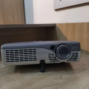 Toshiba TLP-T50 Projector