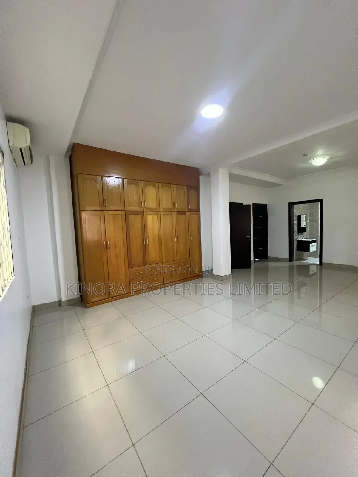 6bdrm Duplex in Cantonment, Cantonments for rent