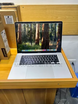 Laptop Apple MacBook Pro 2019 16GB Intel Core i7 SSD 512GB