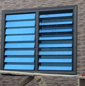 C20 Aluminium Luvers Window