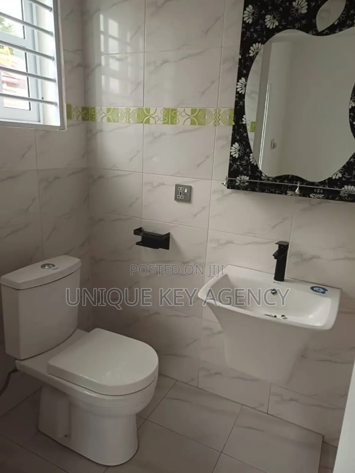 2bdrm House in Unique Key Agency, Achimota for sale