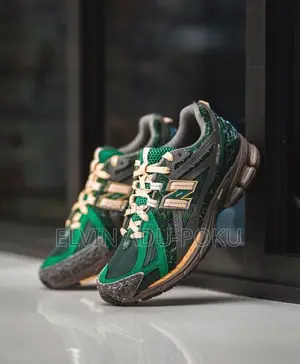 New Balance 19’ Diamond District Pack Green