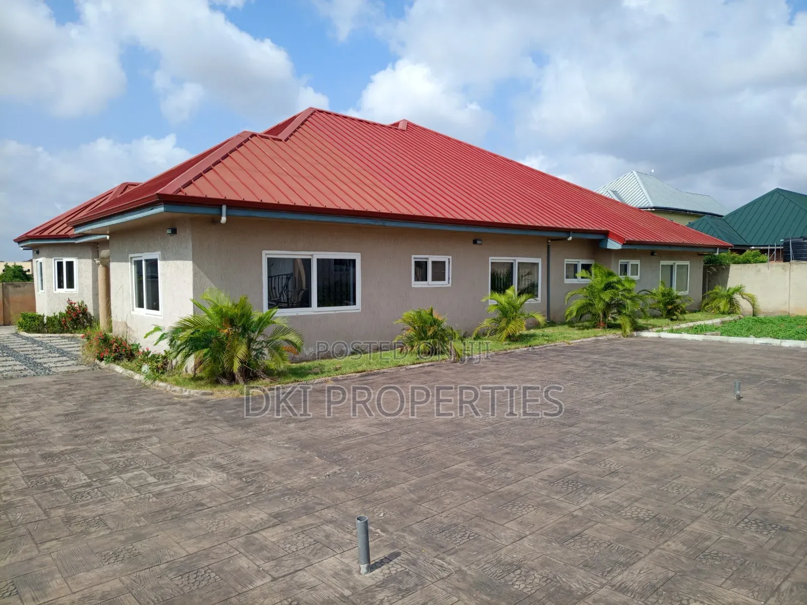 4bdrm House in Dki Properties, Oyibi for sale