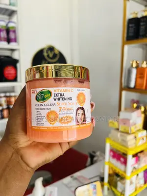 Veet Gold Vit C Body Scrub