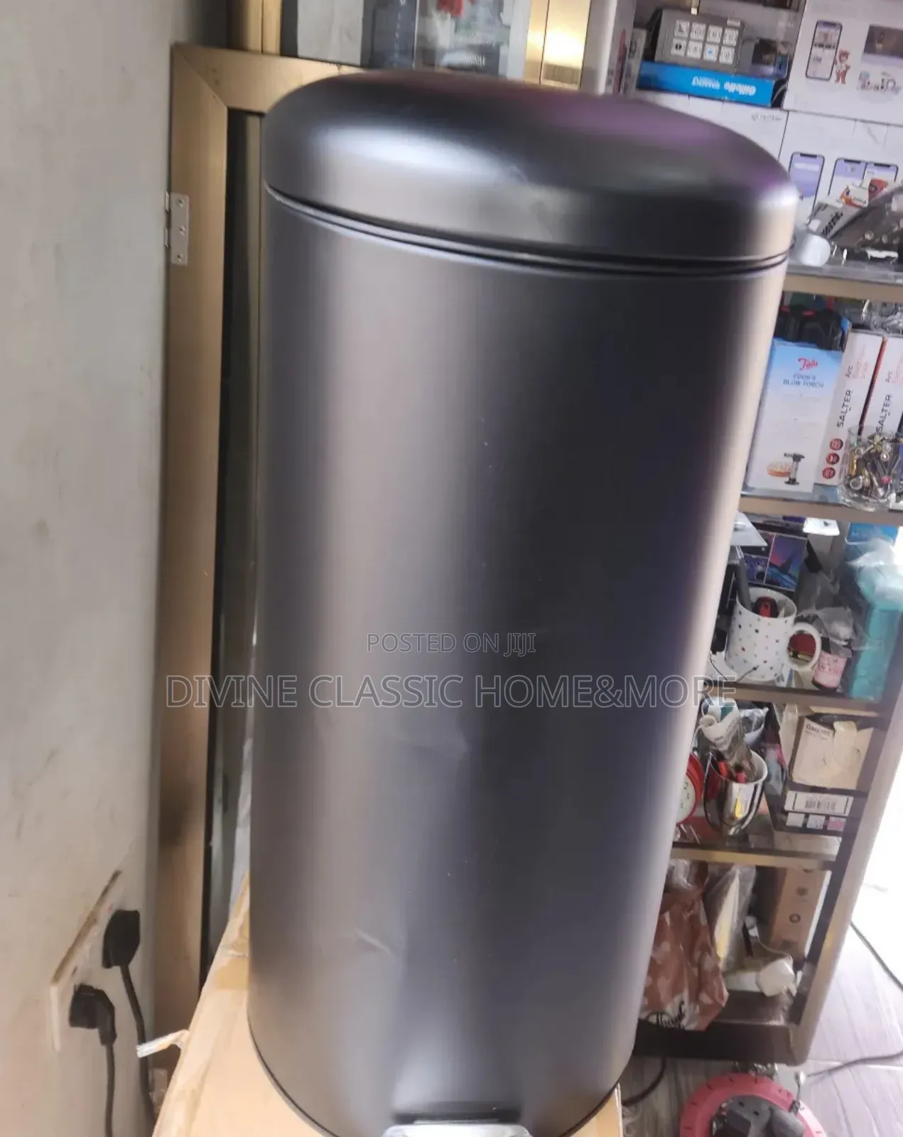 Habitat 30 Litre Domed Pedal Bin - Black