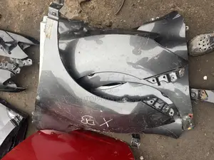 Toyota Matrix 2009-2011fender Pair