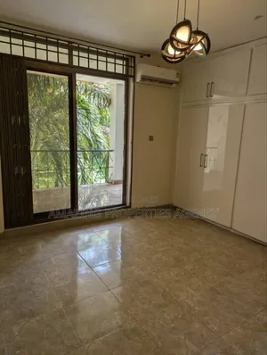 8bdrm House in Cantonments for rent