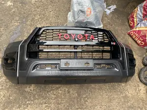 Toyota Hilux Complete Bumper 2024