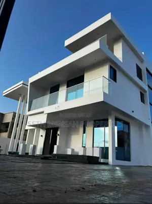 5bdrm House in Airport Residential Area for sale