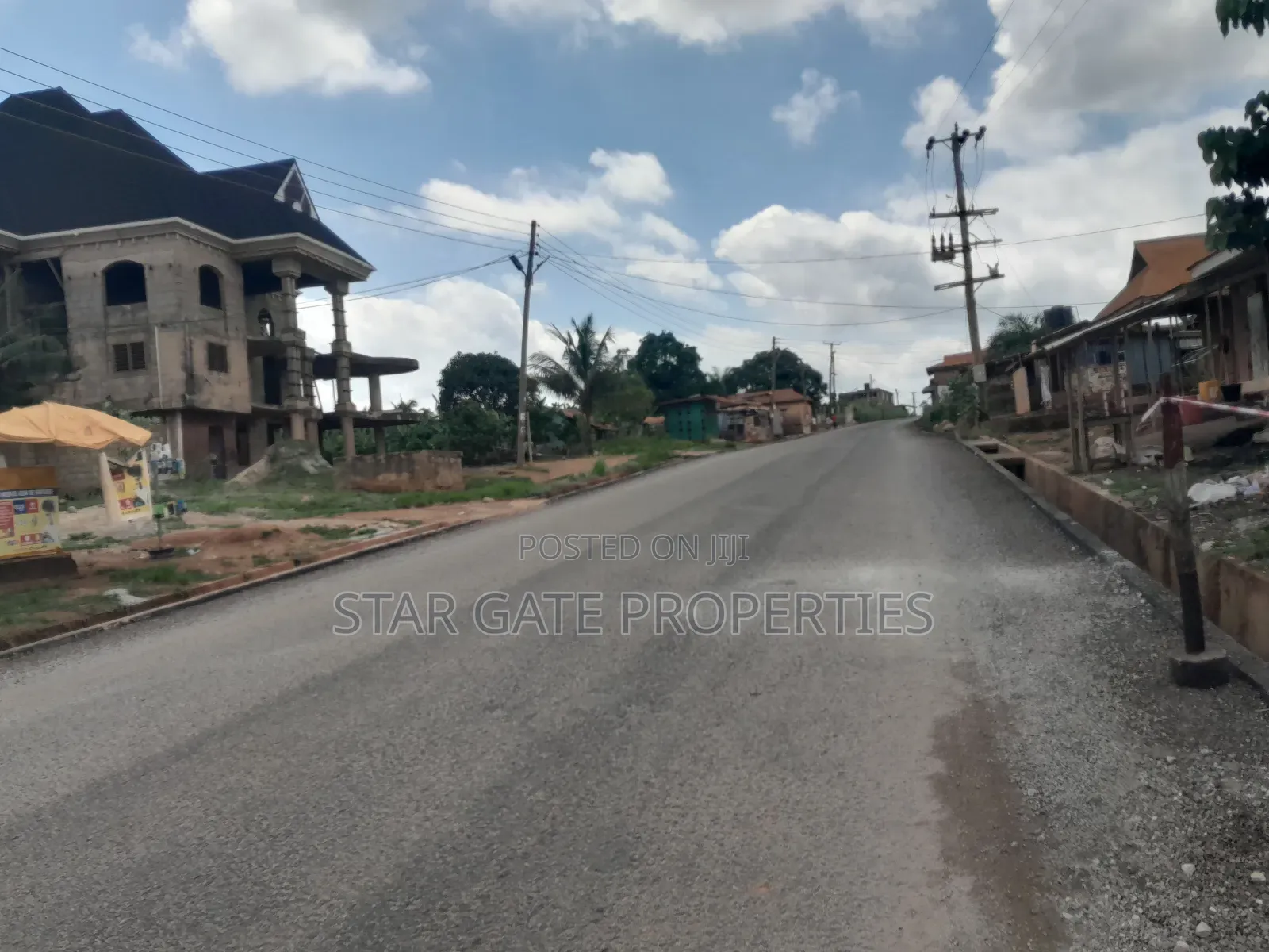 15bdrm House in Bosore Saaman, Near, Kumasi Metropolitan for sale