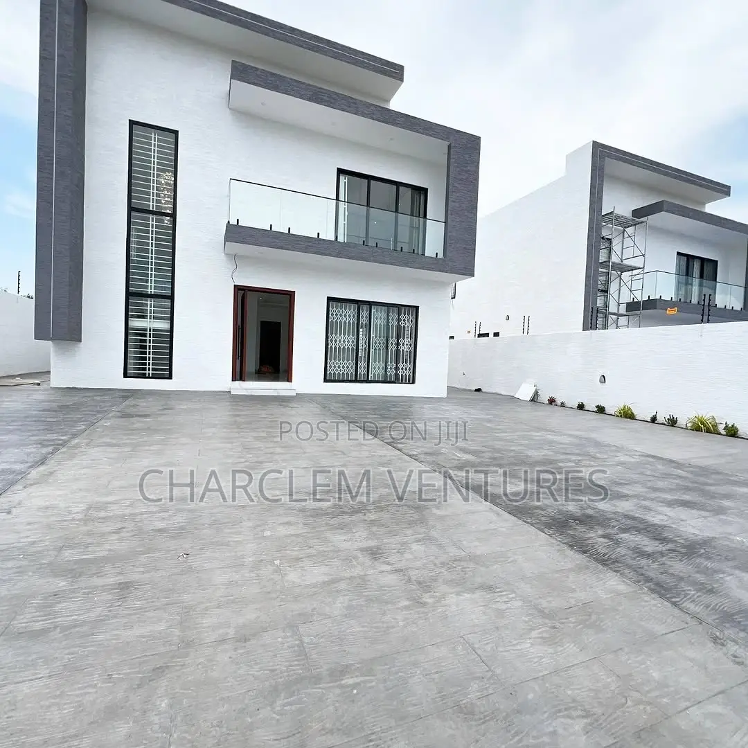 4bdrm House in Charclem Ventures, Sakumono for sale