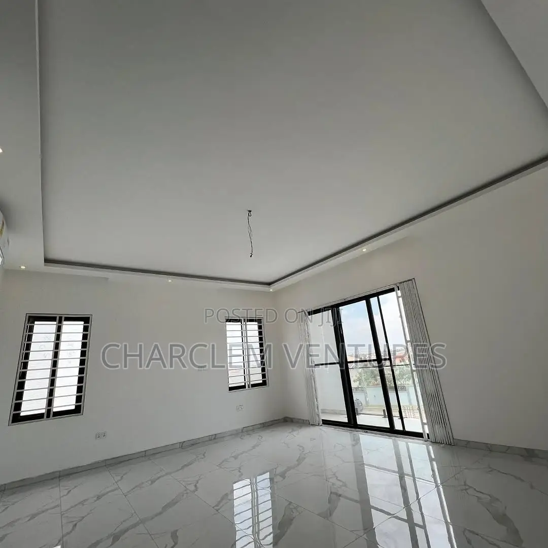 4bdrm House in Charclem Ventures, Sakumono for sale