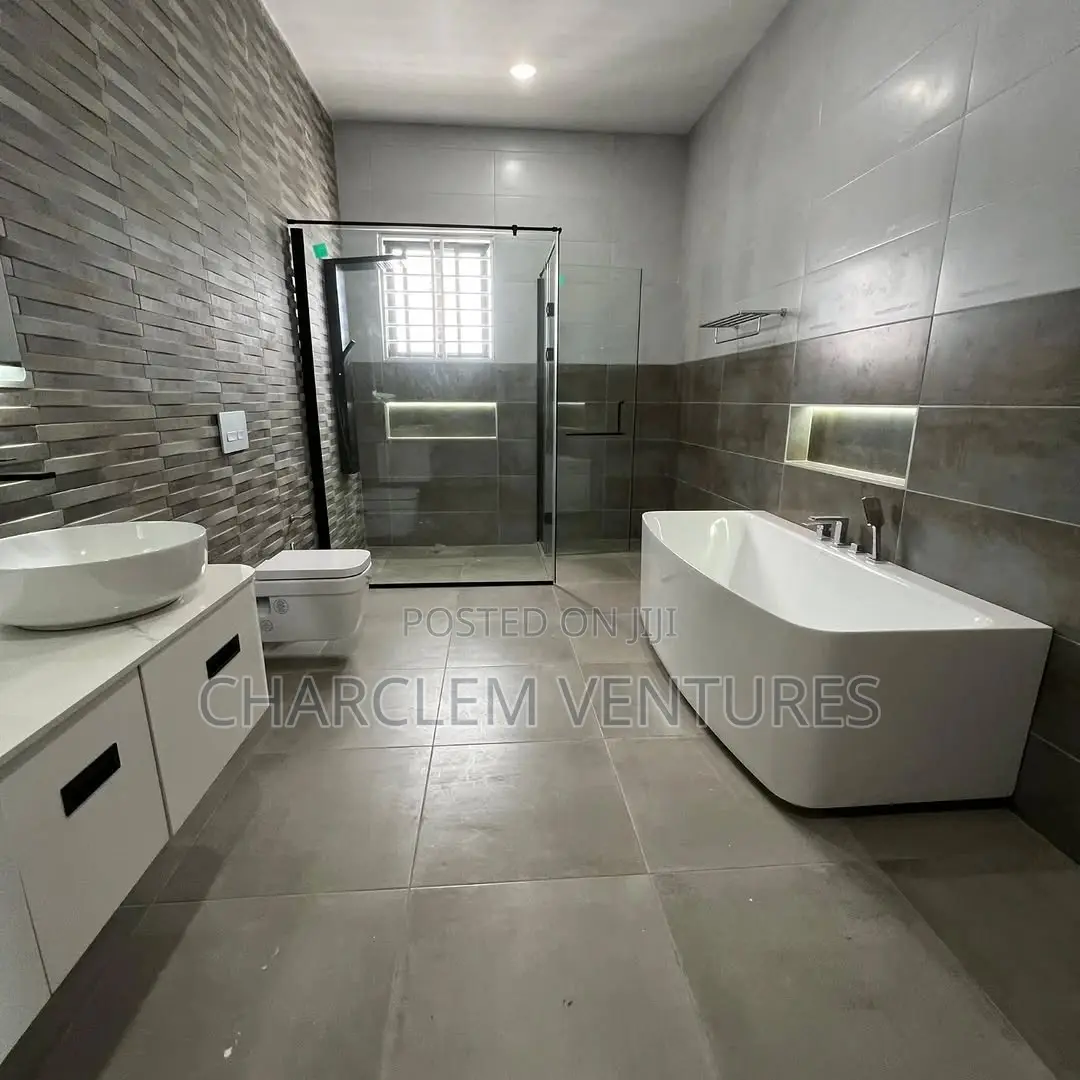 4bdrm House in Charclem Ventures, Sakumono for sale