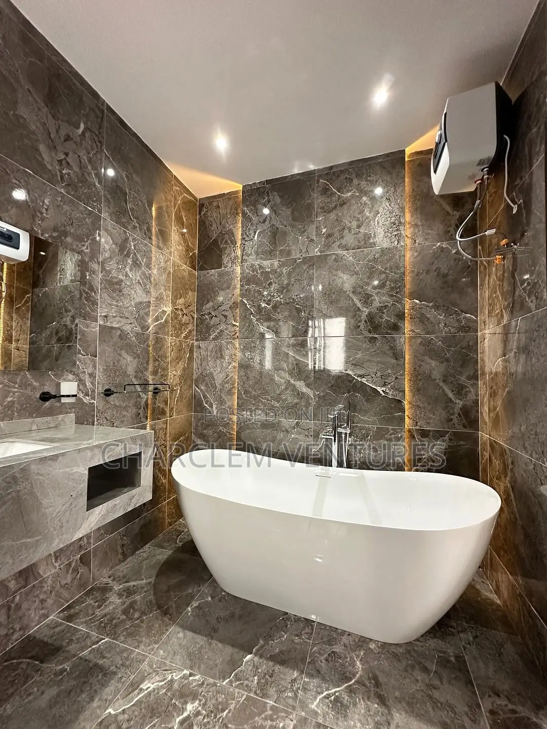 4bdrm House in Charclem Ventures, Ashaley Botwe for sale