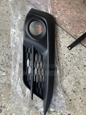 Honda Civic 2016-2018 Fog Lamp Cover R Side