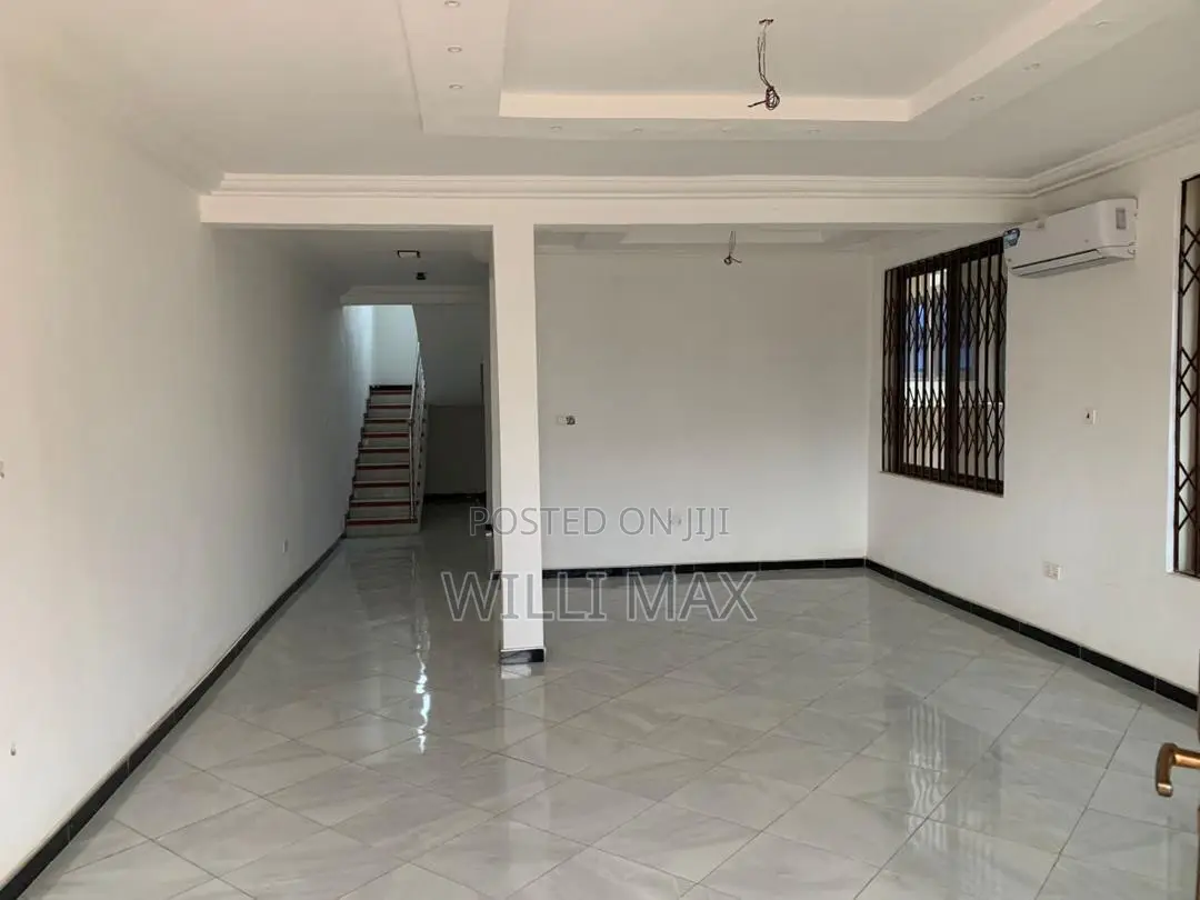 3bdrm Duplex in Oyarifa for rent