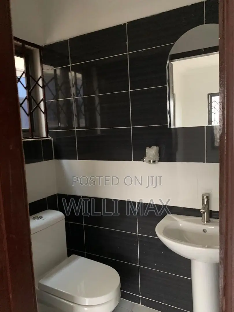 3bdrm Duplex in Oyarifa for rent