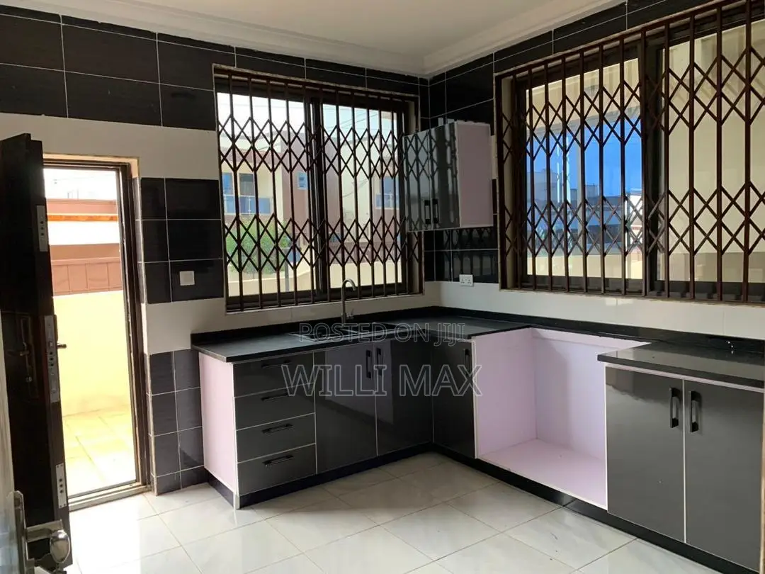 3bdrm Duplex in Oyarifa for rent