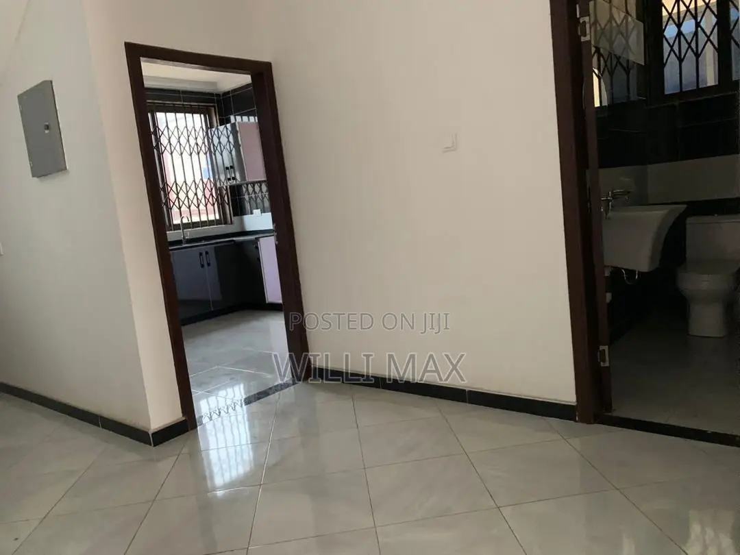3bdrm Duplex in Oyarifa for rent