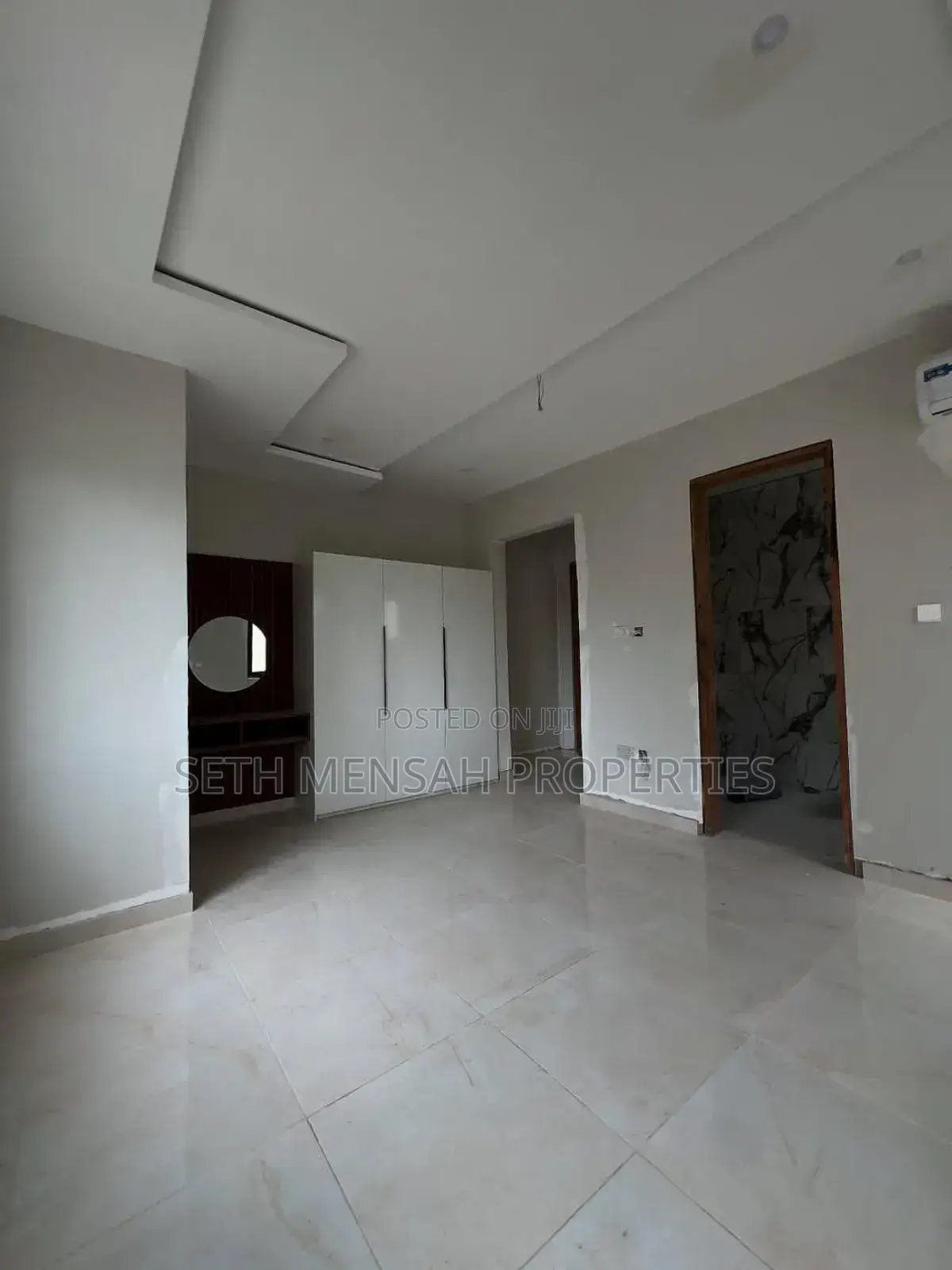 5bdrm House in Dzorwulu for rent