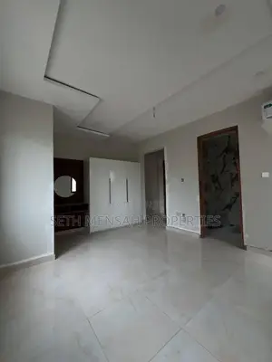 5bdrm House in Dzorwulu for rent