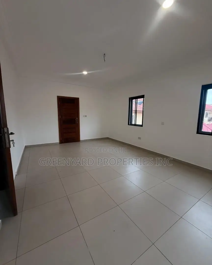 3bdrm House in Oyarifa for sale