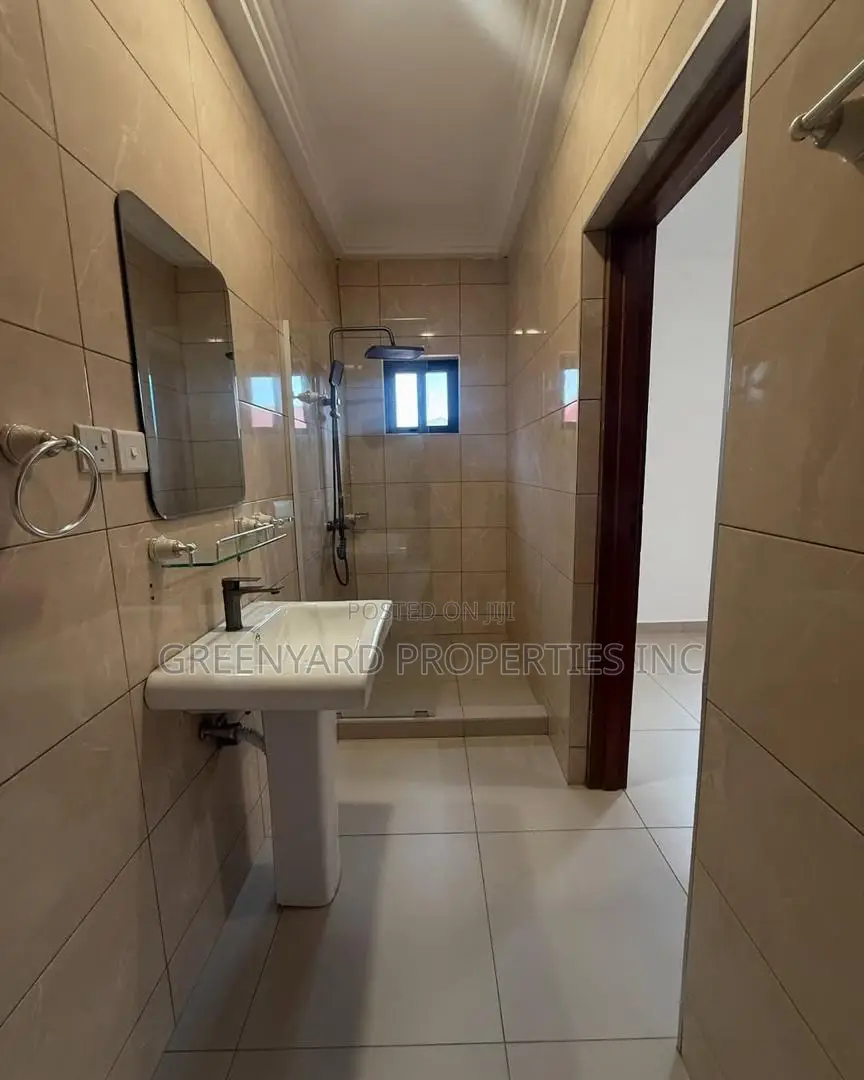 3bdrm House in Oyarifa for sale