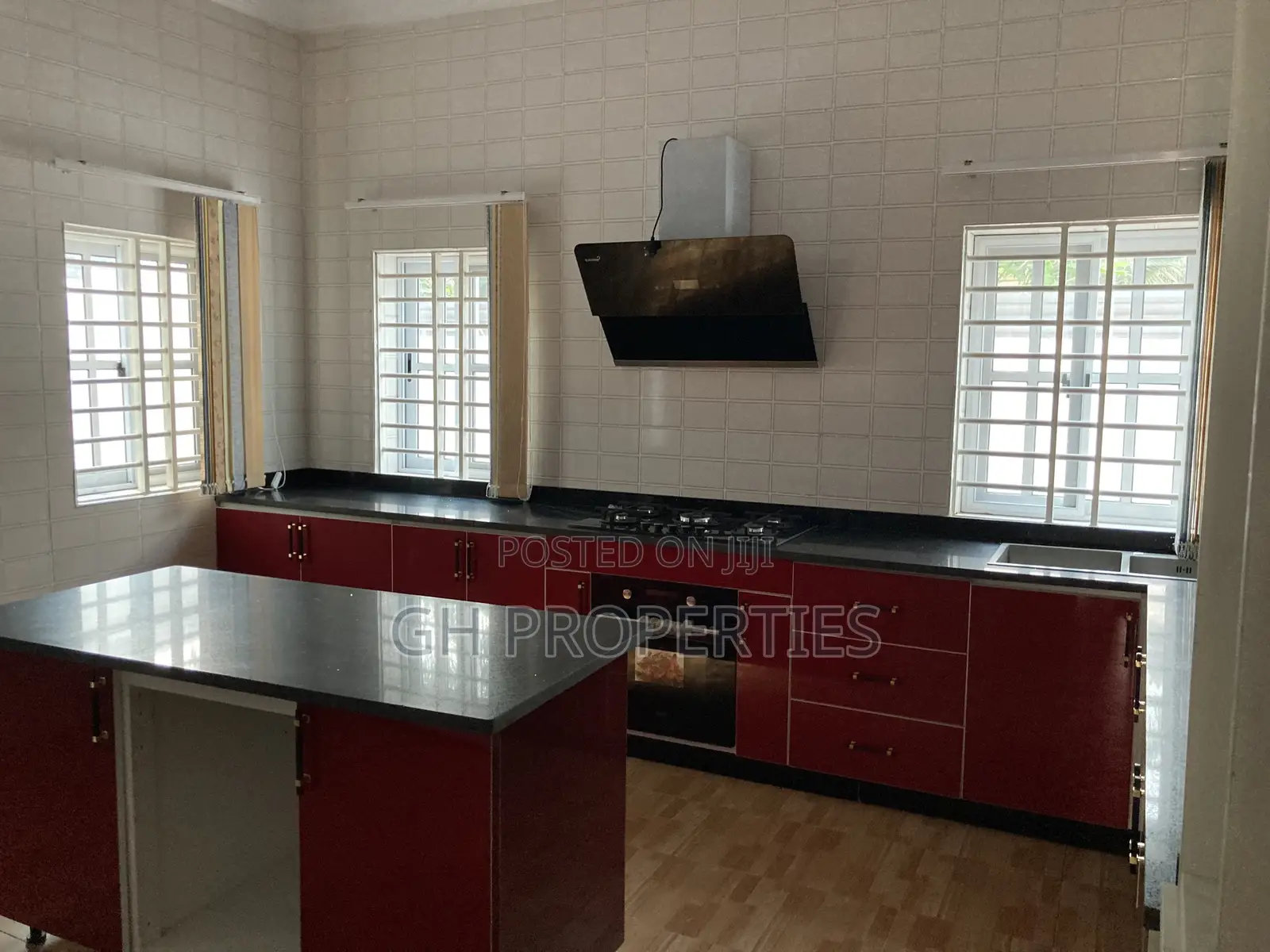 4bdrm Apartment in Four Bedrooms House., Kumasi Metropolitan for sale