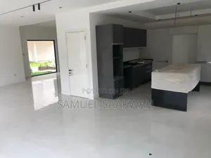 4bdrm Duplex in Cantonment, Cantonments for sale